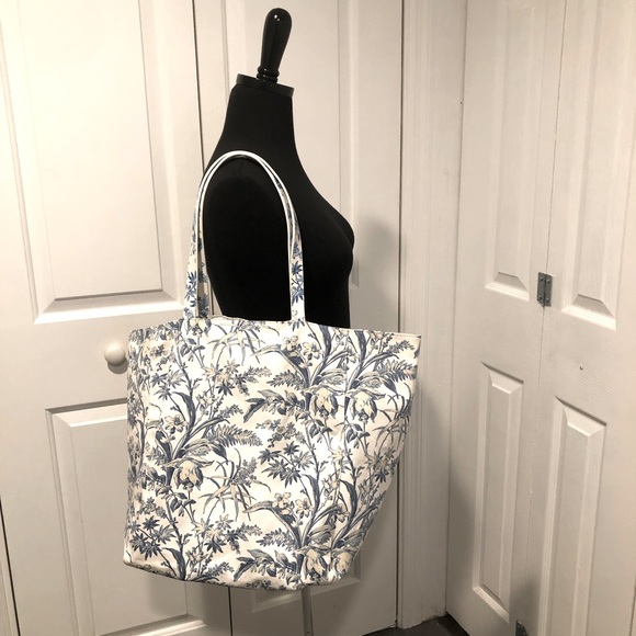 H&M Handbags - H&M Floral Large Size Summer Tote Bag